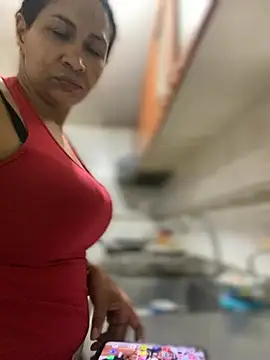 Carola-Ross online show from March 17, 2026, 5:05 pm