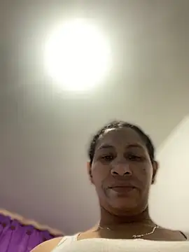 Carola-Ross online show from October 18, 2025, 6:10 pm