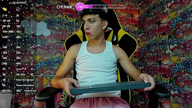 Snapshot of Angel_boyy2 chatting on February 11, 2025, 1:10 am Angel boyy2 online show from February 11, 2025, 1:10 am