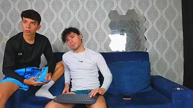 Snapshot of Angel_boyy2 chatting on February 13, 2025, 7:21 pm Angel boyy2 online show from February 13, 2025, 7:21 pm