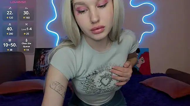 EvelinaLuu online show from March 12, 2025, 1:03 am