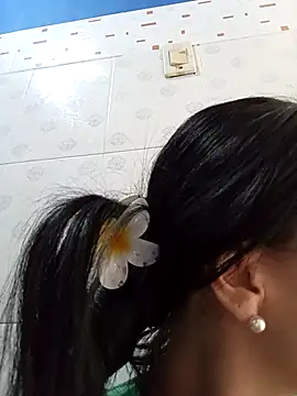 single mother indecent online show from October 11, 2025, 3:24 pm