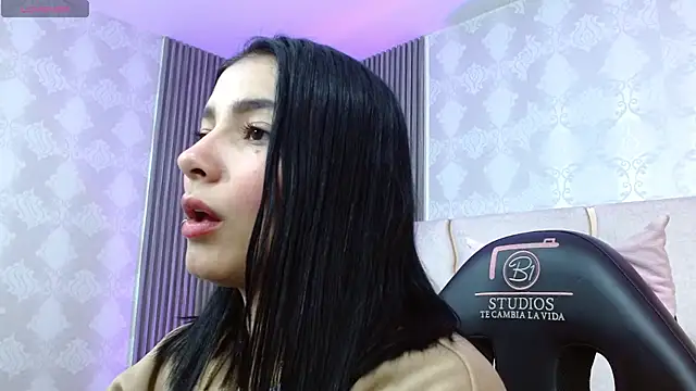 Snapshot of Gaby_tay1 chatting on October 12, 2025, 3:41 am Gaby tay1 online show from October 12, 2025, 3:41 am