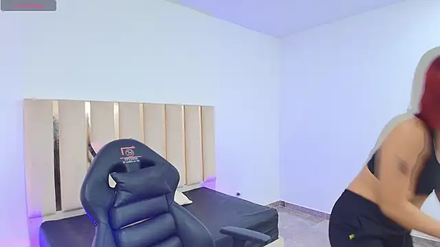 Snapshot of Gaby_tay1 chatting on March 4, 2025, 3:22 am Gaby tay1 online show from March 4, 2025, 3:22 am