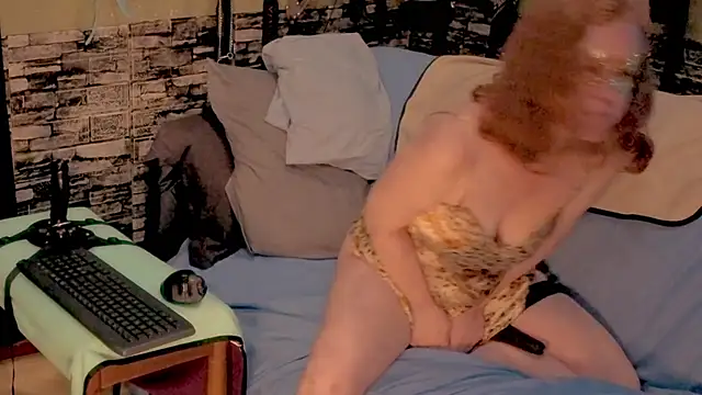 Snapshot of Scarlett_Switch chatting on November 11, 2025, 9:09 pm Scarlett Switch online show from November 11, 2025, 9:09 pm