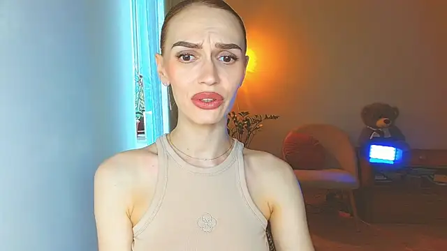 Lady Sunshine  online show from April 22, 2026, 8:43 am