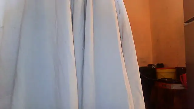 01applebottom online show from October 3, 2025, 11:01 am