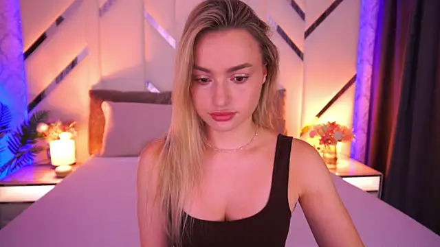 Snapshot of LindsieGreyy chatting on July 2, 2026, 6:08 am LindsieGreyy online show from July 2, 2026, 6:08 am