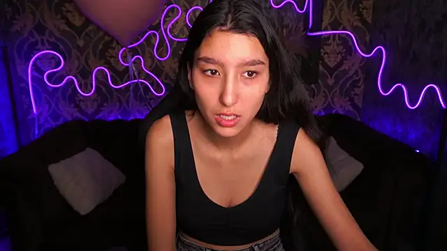 CharmMocco online show from February 15, 2025, 10:22 am