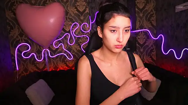 CharmMocco online show from February 20, 2025, 7:23 am