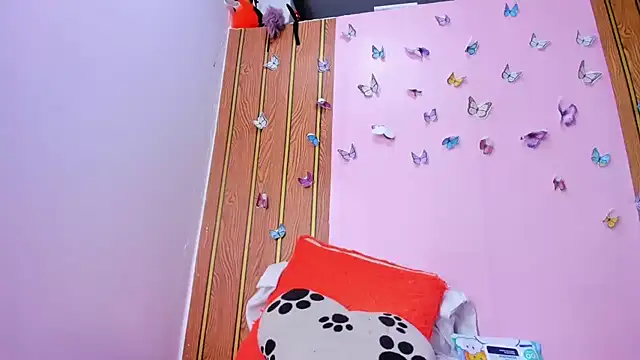 camilagreeco online show from December 15, 2025, 2:34 pm