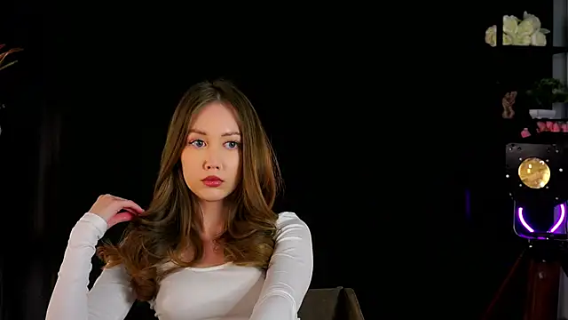 BlissHathorne online show from February 10, 2025, 7:49 pm