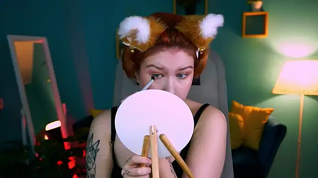 MitsukiMun online show from March 12, 2025, 12:04 pm