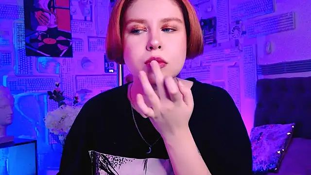 MitsukiMun online show from March 9, 2025, 4:22 pm