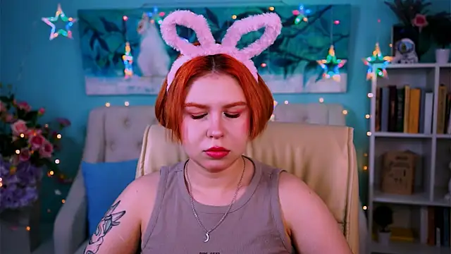 MitsukiMun online show from February 28, 2025, 6:20 pm