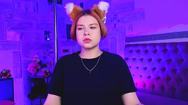 MitsukiMun online show from March 19, 2025, 10:22 am