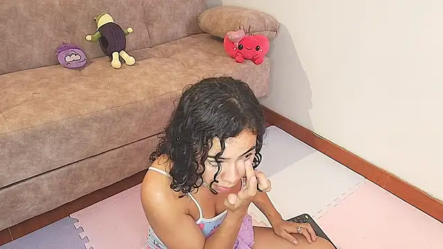 Snapshot of Dhalila_ chatting on May 31, 2026, 2:12 pm Dhalila online show from May 31, 2026, 2:12 pm
