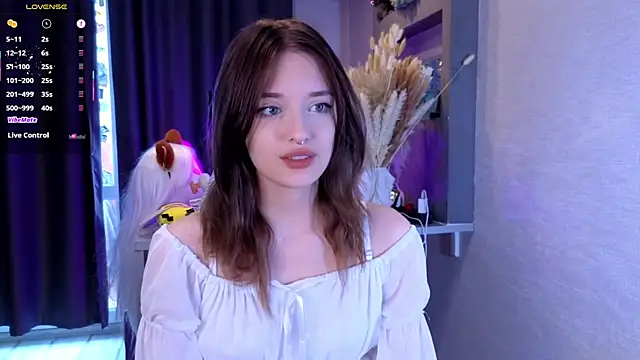 Snapshot of Hisoka_akerley chatting on June 5, 2026, 3:44 am Hisoka akerley online show from June 5, 2026, 3:44 am