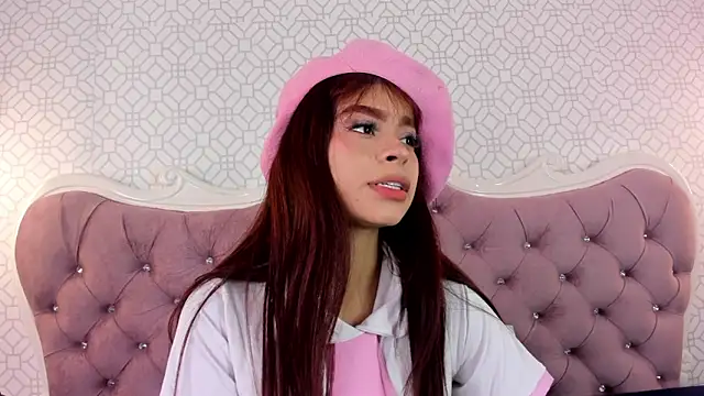Snapshot of LilyRoxi chatting on May 23, 2026, 2:05 pm LilyRoxi online show from May 23, 2026, 2:05 pm