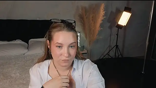 Saint Vicious online show from October 9, 2025, 8:31 pm