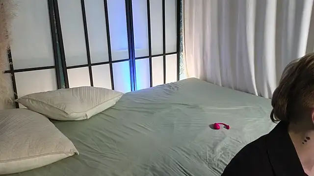 Saint Vicious online show from March 22, 2025, 8:26 pm