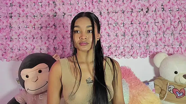 Lynda Bonnie online show from November 10, 2025, 4:34 pm