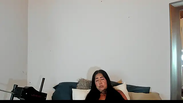 Snapshot of Jackiehmilf52 chatting on November 16, 2025, 2:22 pm Jackiehmilf52 online show from November 16, 2025, 2:22 pm