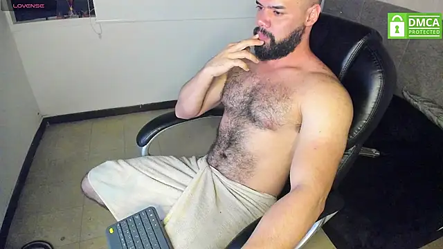 Luke Diaz7 online show from October 31, 2025, 4:20 am