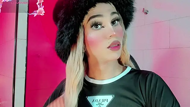 emelly horny  online show from March 22, 2025, 11:32 am