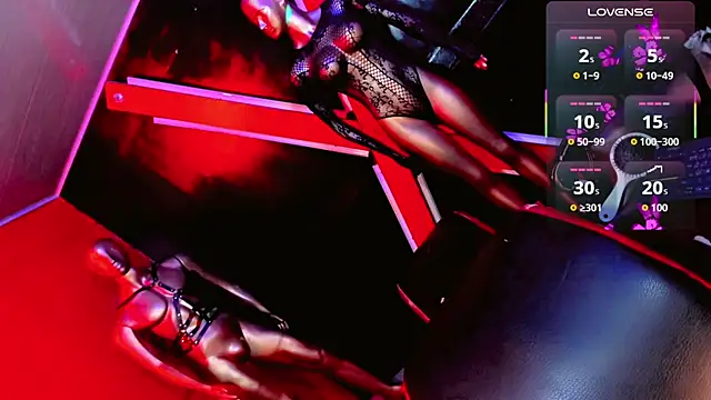 emelly horny  online show from March 27, 2026, 7:37 pm