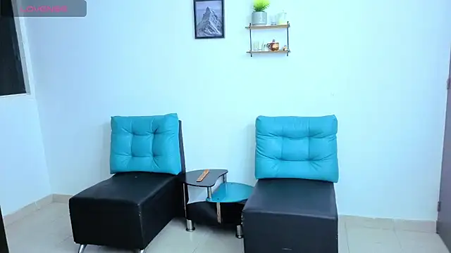 atenea 02 love online show from November 11, 2025, 11:09 pm