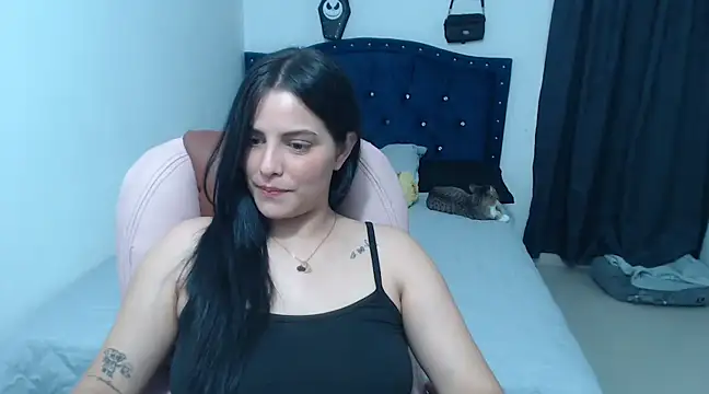 atenea 02 love online show from February 23, 2025, 5:34 am