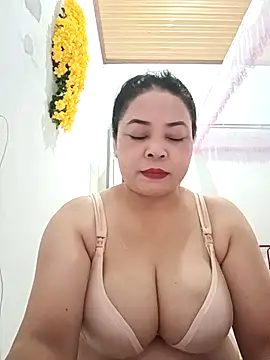 Baby-bigtits2024 online show from February 16, 2025, 1:03 am