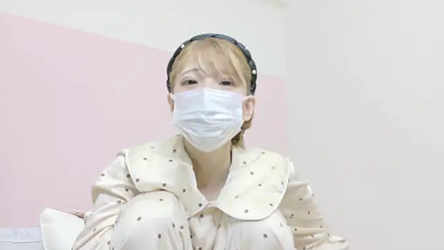 Snapshot of -nyanko- chatting on March 8, 2025, 1:03 pm -nyanko- online show from March 8, 2025, 1:03 pm