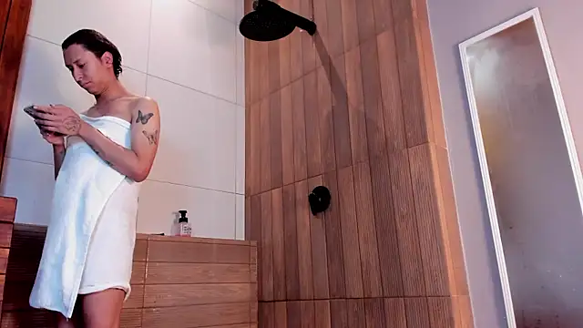 Georgina Palacios  online show from March 15, 2025, 11:50 pm