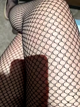 Mia-77 online show from October 28, 2025, 9:30 am