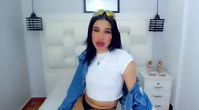 Snapshot of BelovedChain01 chatting on March 18, 2025, 3:02 am BelovedChain01 online show from March 18, 2025, 3:02 am