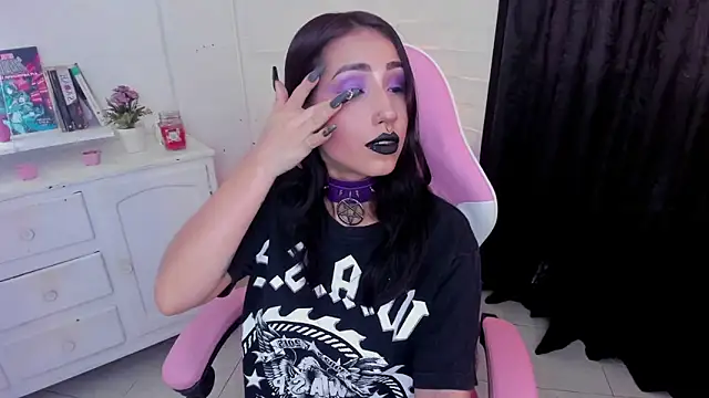 Nyx Blackmoon online show from October 6, 2025, 1:34 pm