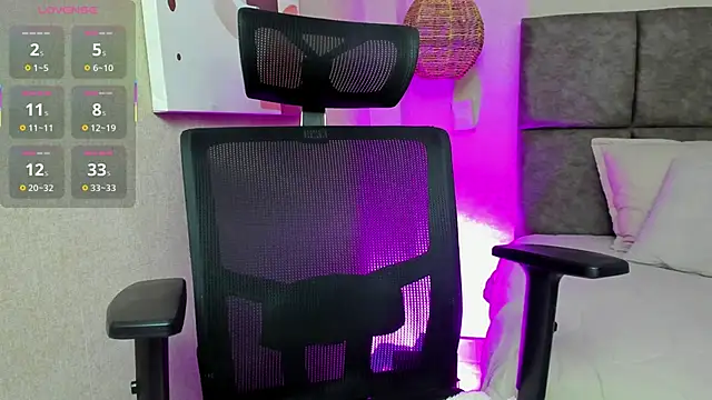 elizabeth 20 online show from October 11, 2025, 7:59 pm