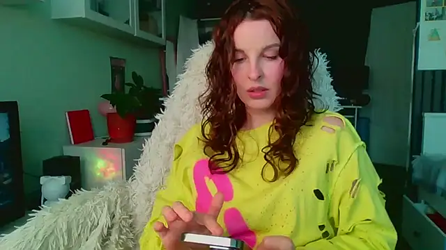 Snapshot of MollyBer chatting on July 19, 2026, 4:37 pm MollyBer online show from July 19, 2026, 4:37 pm