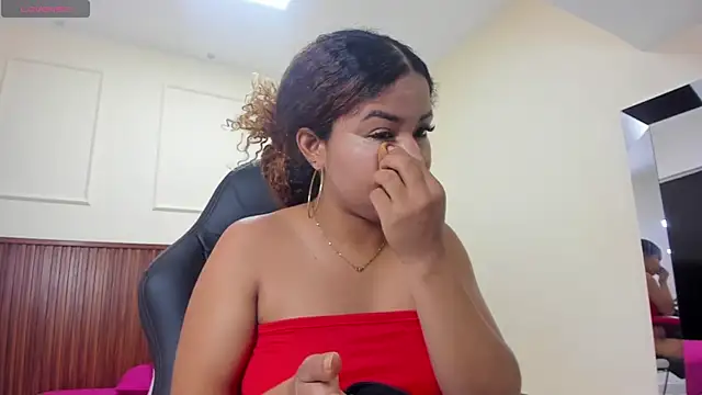 Snapshot of MELINAMARTINS chatting on November 14, 2025, 7:06 pm MELINAMARTINS online show from November 14, 2025, 7:06 pm