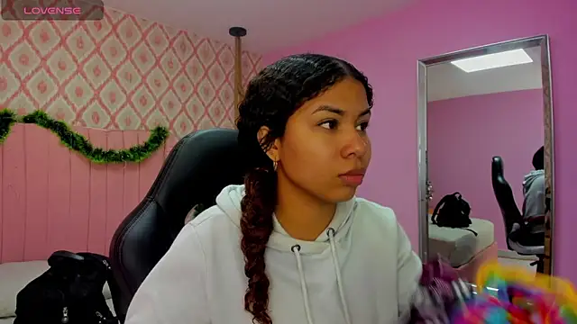 Snapshot of MELINAMARTINS chatting on November 29, 2025, 7:36 pm MELINAMARTINS online show from November 29, 2025, 7:36 pm