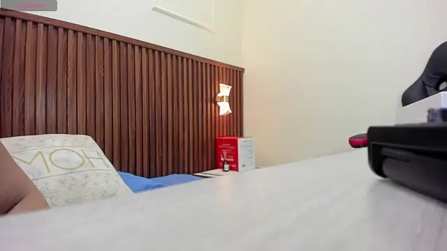 Snapshot of MELINAMARTINS chatting on November 13, 2025, 7:40 pm MELINAMARTINS online show from November 13, 2025, 7:40 pm