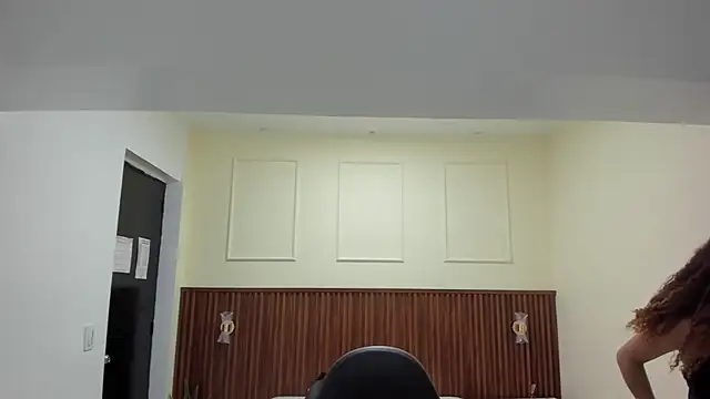 Snapshot of MELINAMARTINS chatting on September 15, 2025, 7:36 pm MELINAMARTINS online show from September 15, 2025, 7:36 pm