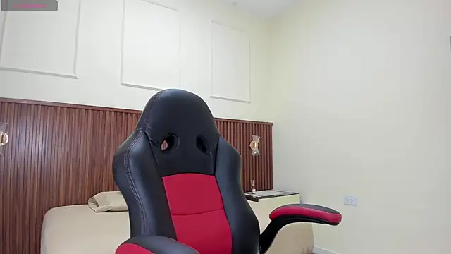 Snapshot of MELINAMARTINS chatting on September 26, 2025, 7:21 pm MELINAMARTINS online show from September 26, 2025, 7:21 pm