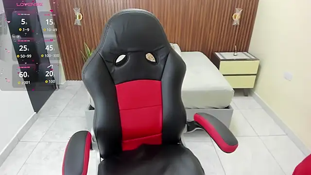 Snapshot of MELINAMARTINS chatting on October 7, 2025, 7:37 pm MELINAMARTINS online show from October 7, 2025, 7:37 pm