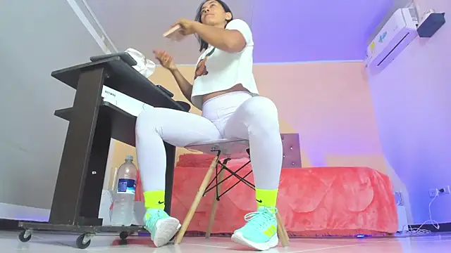 cristal crossfitx online show from February 19, 2026, 10:23 am