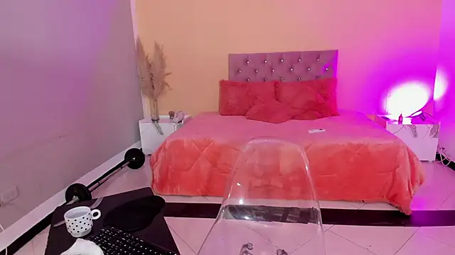 cristal crossfitx online show from November 26, 2025, 10:15 am