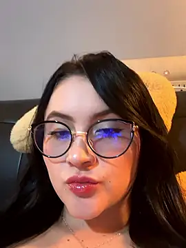 Snapshot of ValentinaOrtiz3 chatting on January 19, 2026, 2:26 am ValentinaOrtiz3 online show from January 19, 2026, 2:26 am