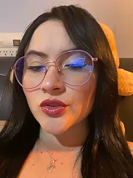 ValentinaOrtiz3 online show from November 20, 2025, 12:22 am